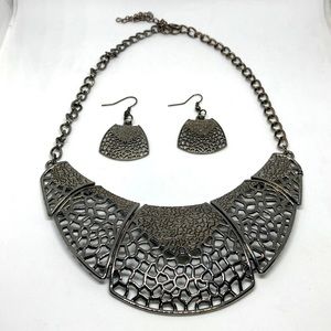 Gorgeous Link Collar Necklace